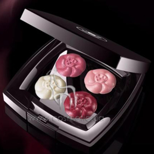 Les 4 Camelias de Chanel