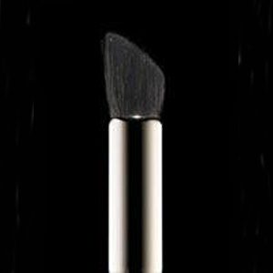 162 Small Angled Contour Brush