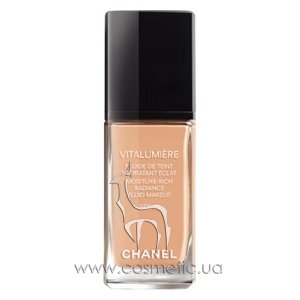 Тональный крем для нормальной и жирной кожи Chanel Vitalumiere Satin Smoothing Fluid Makeup SPF 15