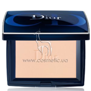 Стойкая матирующая пудра Dior Diorskin Forever Powder Compact SPF 8