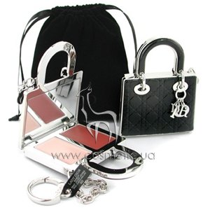 Подарочная палетка для лица и губ Dior Lady Dior Radiant Couture Touch-Up for Face, Cheek, Lip